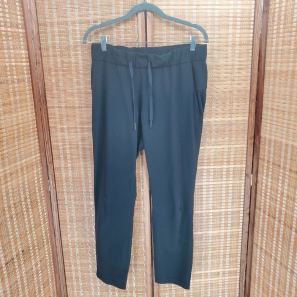 ☆☆ Lululemon On The Fly Pant 28" Size 6 Black